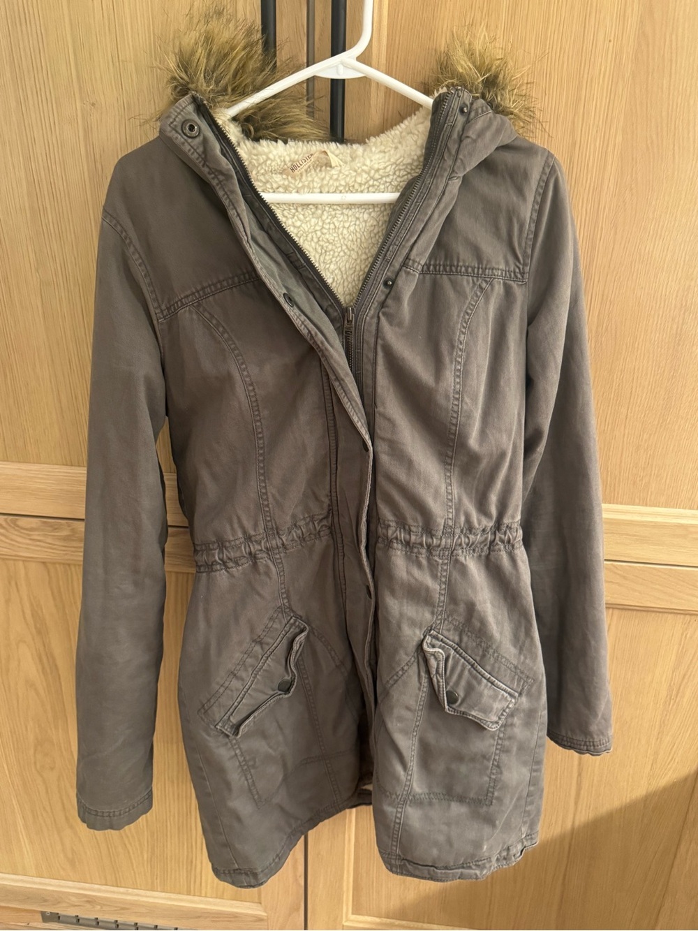 Hollister Sherpa Lined Utility Parka Faux Fur Hood Gray Green Size L